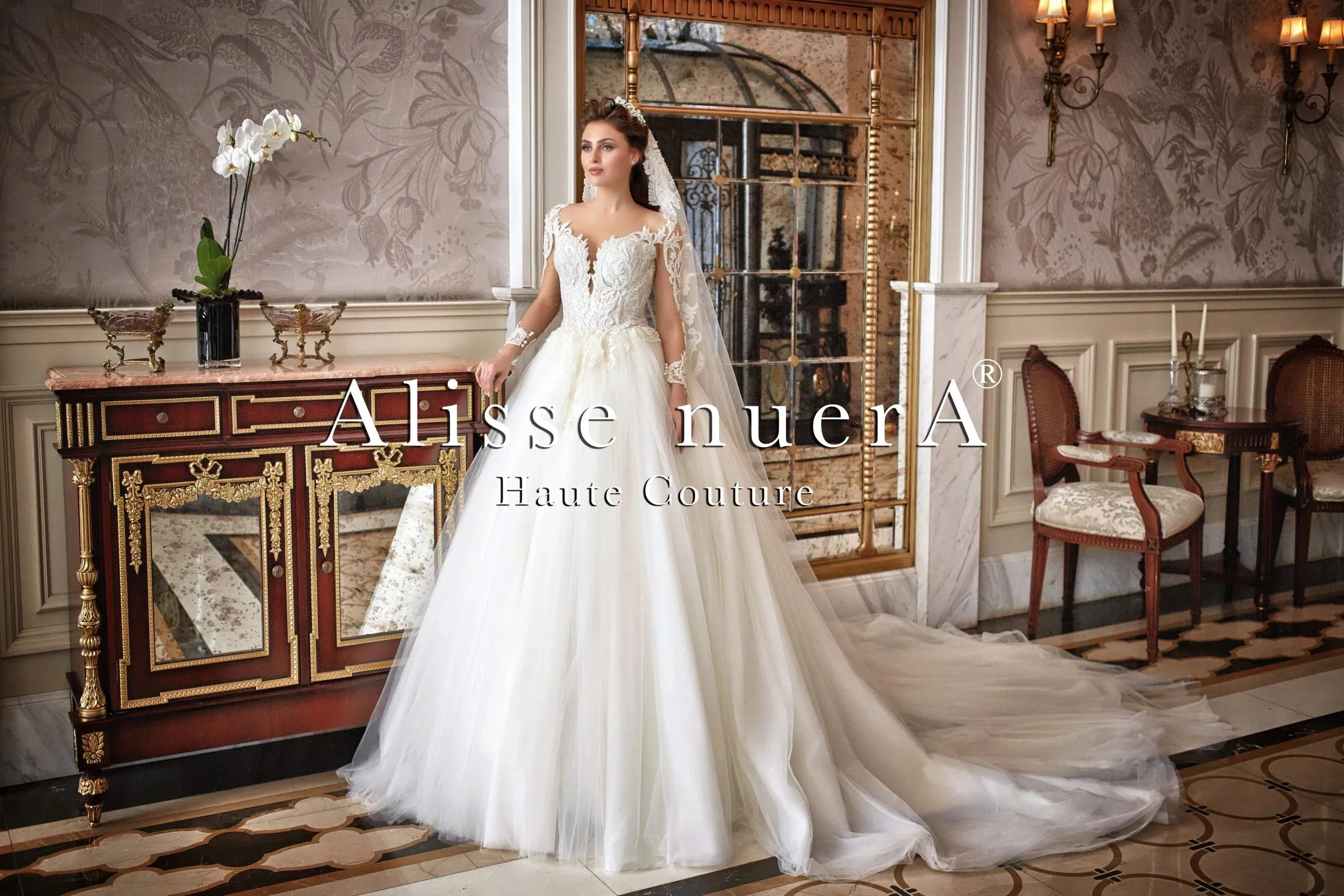 Lace Bishop Sleeve Tulle Skirt Ball Gown Wedding Dress with Lace Scalloped Tulle Bridal Veil